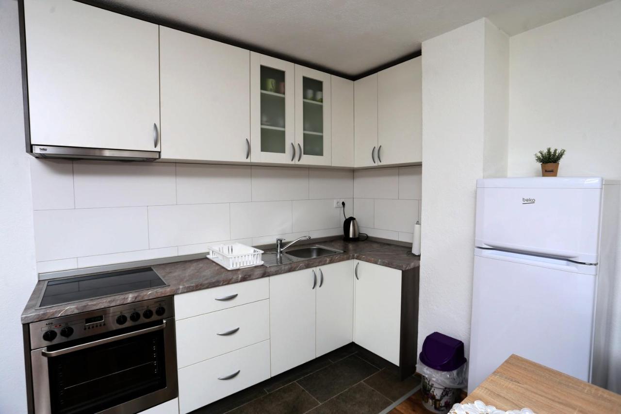 Apartmani Mila Лакташи Экстерьер фото