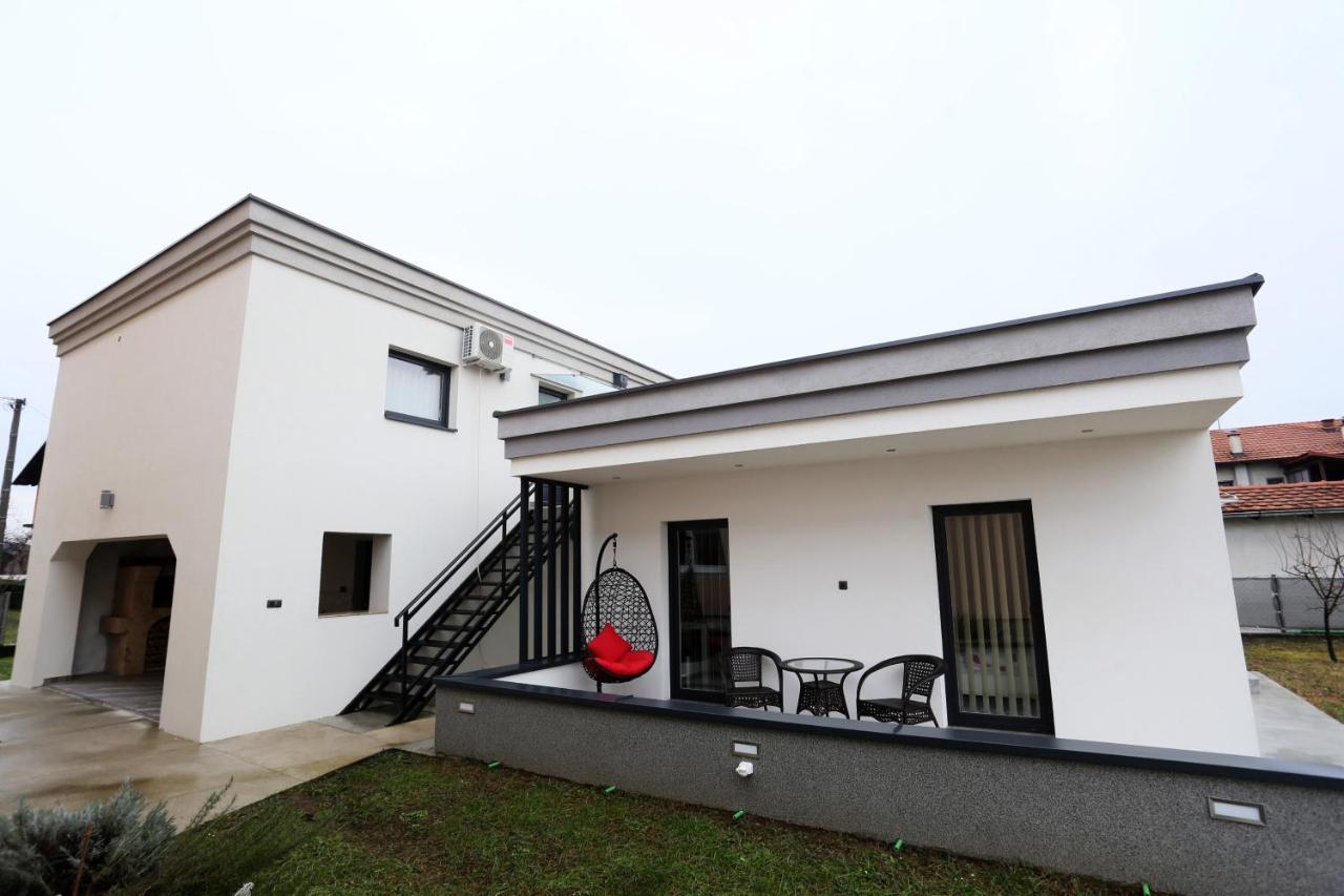 Apartmani Mila Лакташи Экстерьер фото